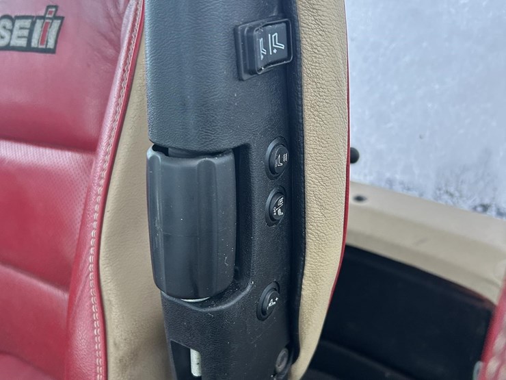 2022-case-ih-magnum-340-image-54