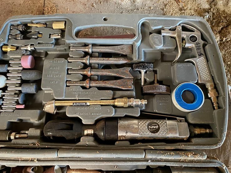 #3718-•-lot-of-power-tools-image-12