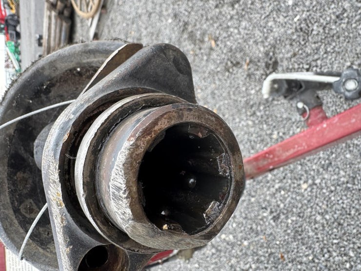 hutchinson-10x60-image-4