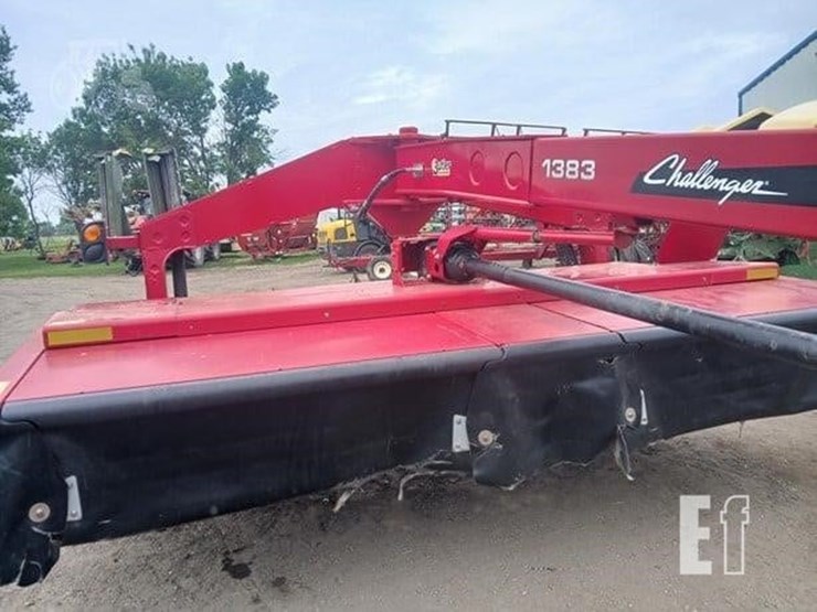 massey-ferguson-1383-image-4