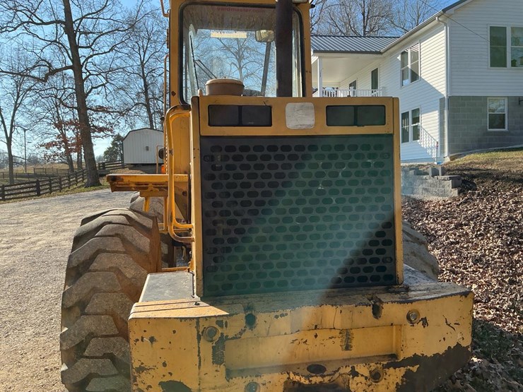 1989-deere-444e-image-47