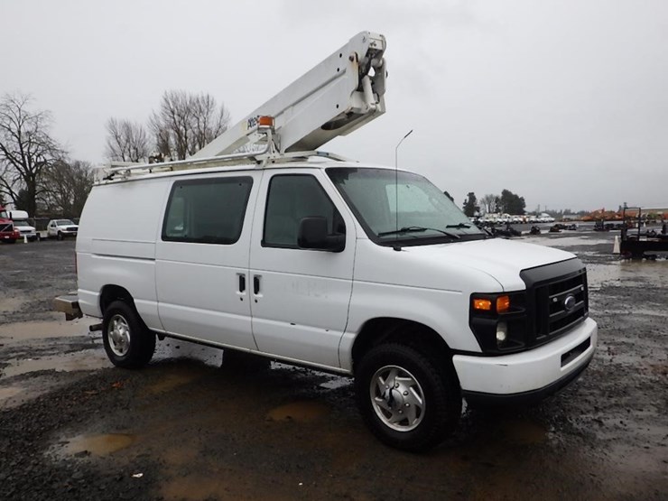 2012-ford-e350-image-2