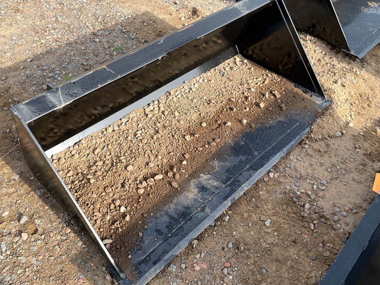 #2012-•-bucket-attachment-image-1