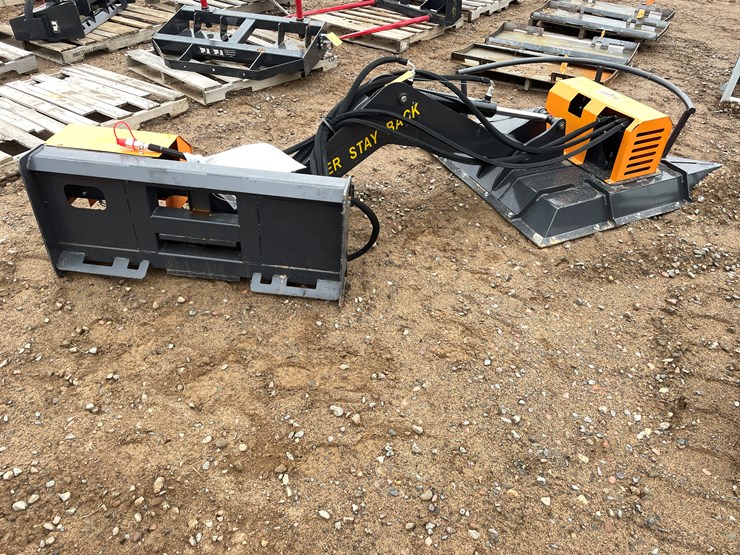 #2073-•-unused-2025-landhonor-articulating-brush-cutter-attachment-image-1