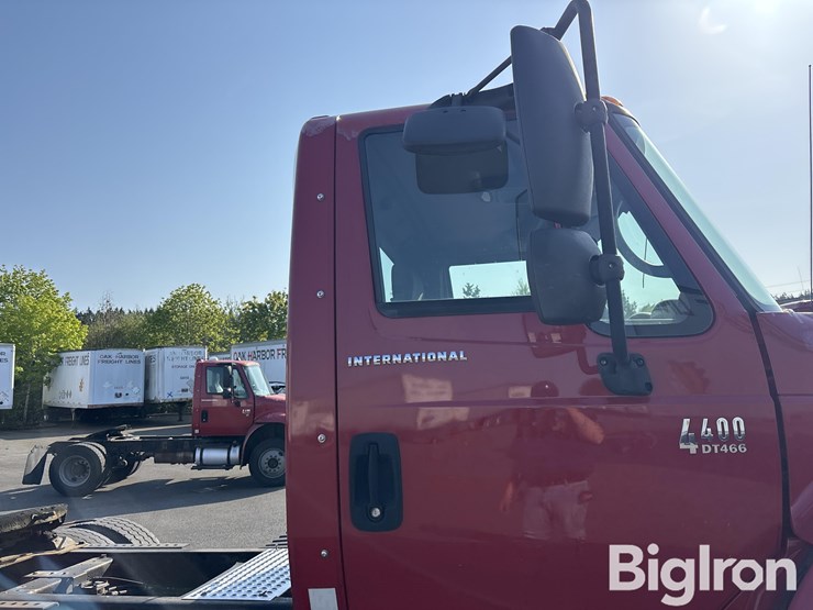 international-durastar-4400-image-17