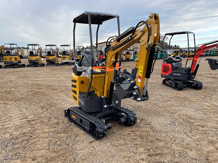 #9226-•-2025-unused-cfg-mini-excavator-image-4