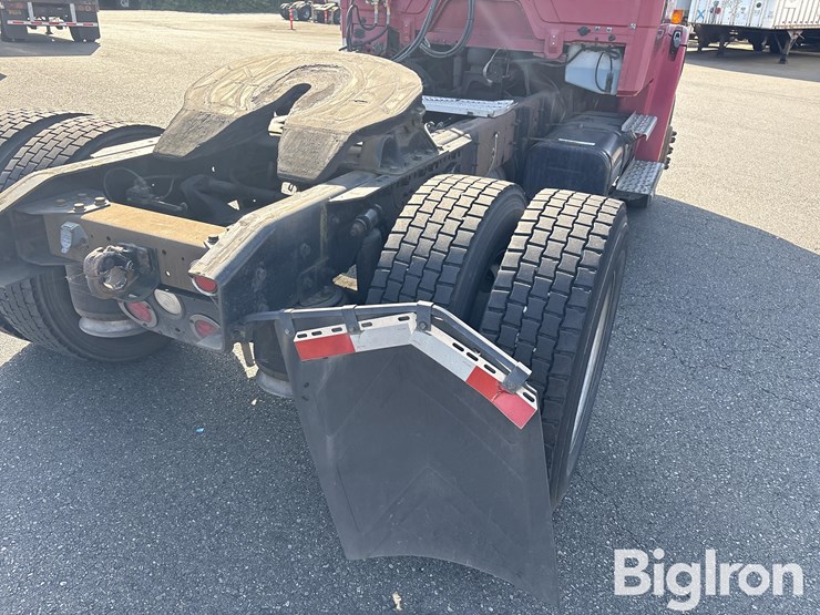 freightliner-fl70-image-18