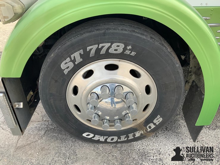 2006-peterbilt-379-image-9