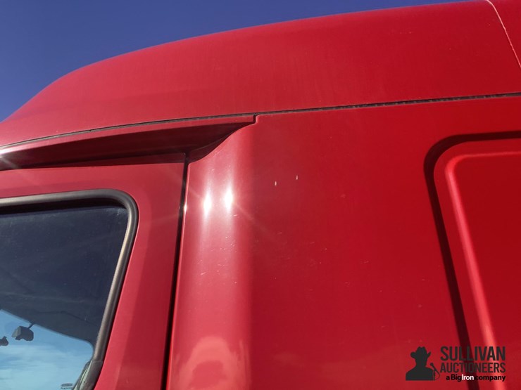 2018-freightliner-cascadia-125-image-13