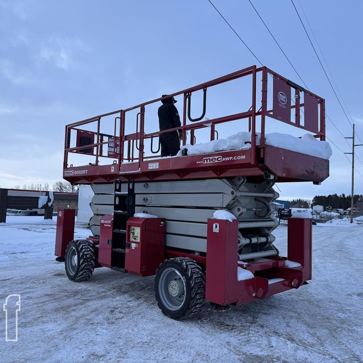 2015 MEC 6092RT