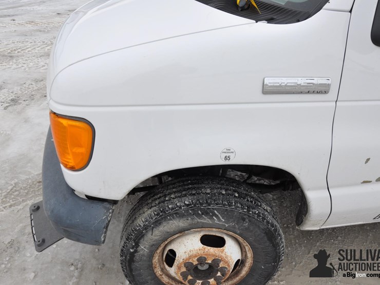 2006-ford-e350-image-12