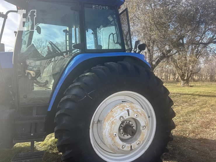 2003-new-holland-tm120-image-7