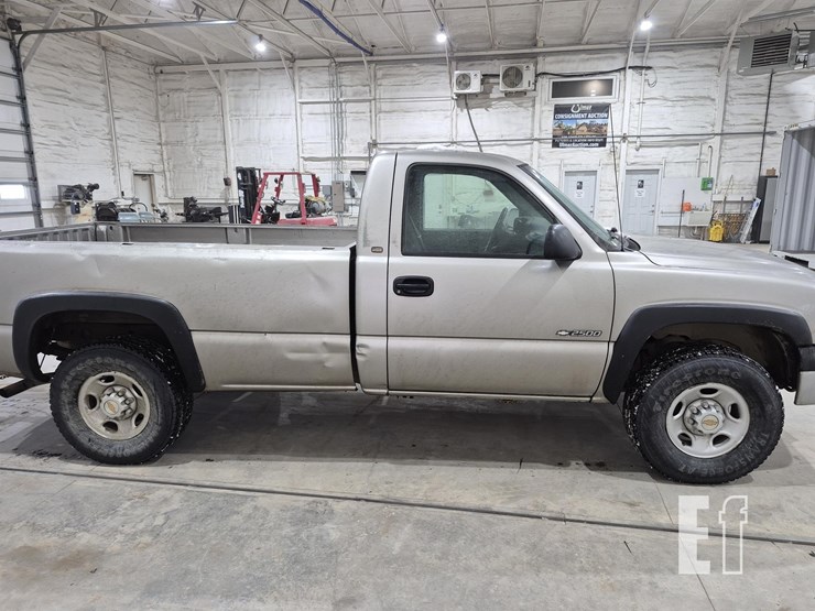 chevrolet-silverado-2500-image-12