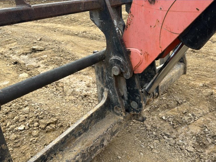 #107-•-2015-jlg-6042-telehandler-image-19