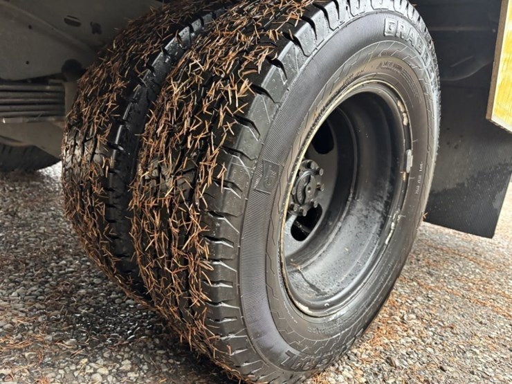 2006-ford-e350-image-10