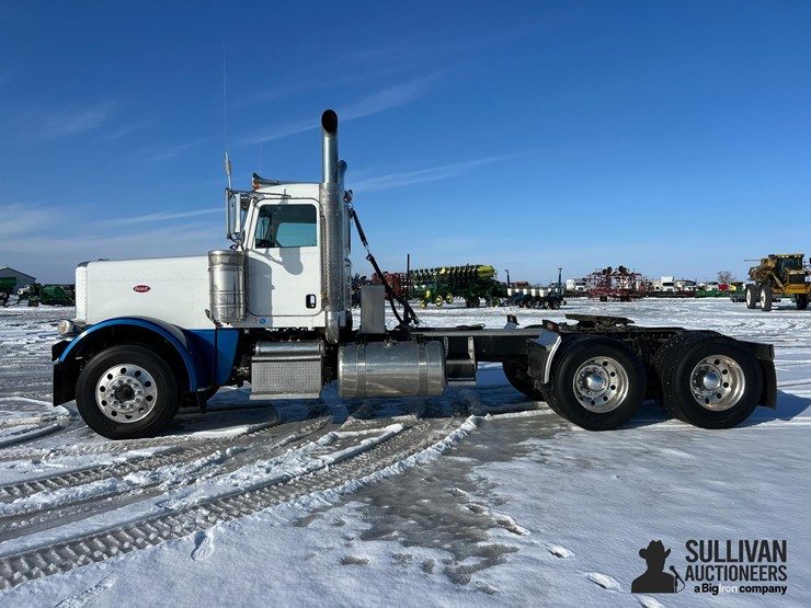 2014-peterbilt-388-image-8
