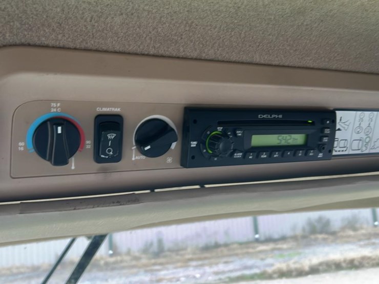 john-deere-cp690-image-63