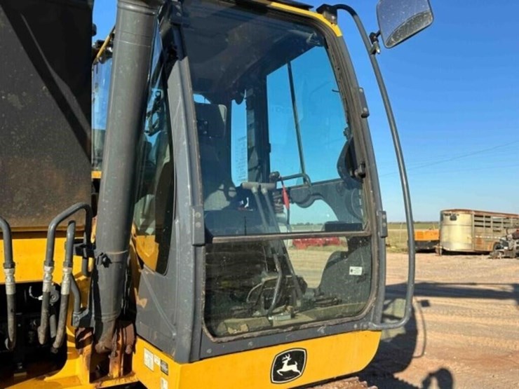 2023-john-deere-210p-excavator-image-13