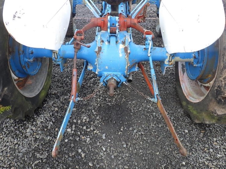 ford-tractor-image-9