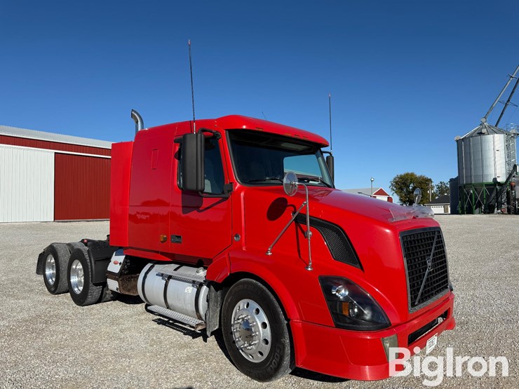 2007-volvo-vnl-t/a-sleeper-truck-tractor-image-3