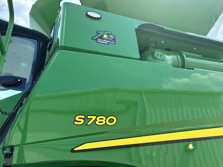 john-deere-s780-image-37