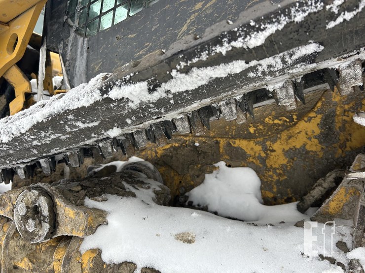 2021-caterpillar-259d3-image-11