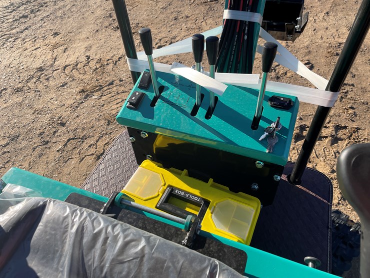 #9263-•-unused-2025-cfg-mini-excavator-image-7