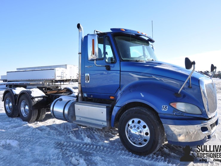 2014-international-prostar-image-3