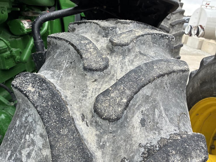 john-deere-8370r-image-42