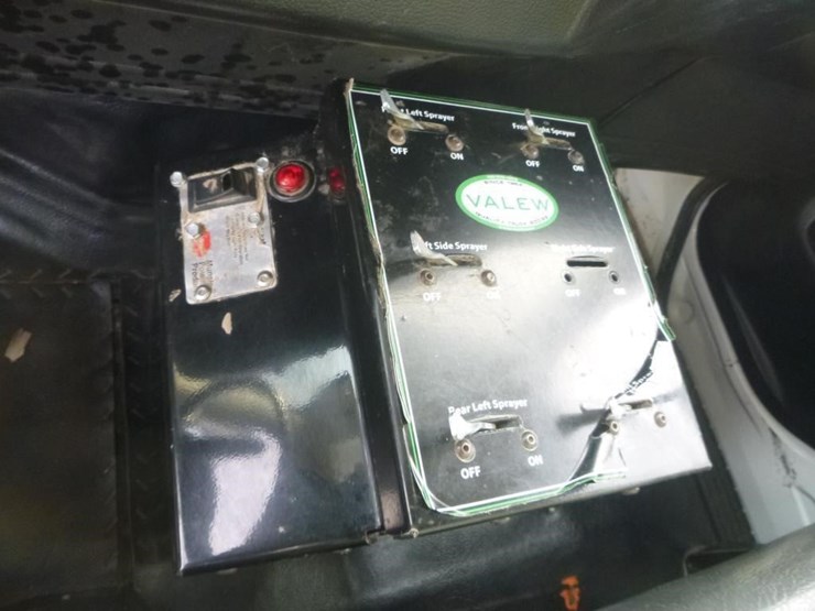 2019-hino-338-image-14