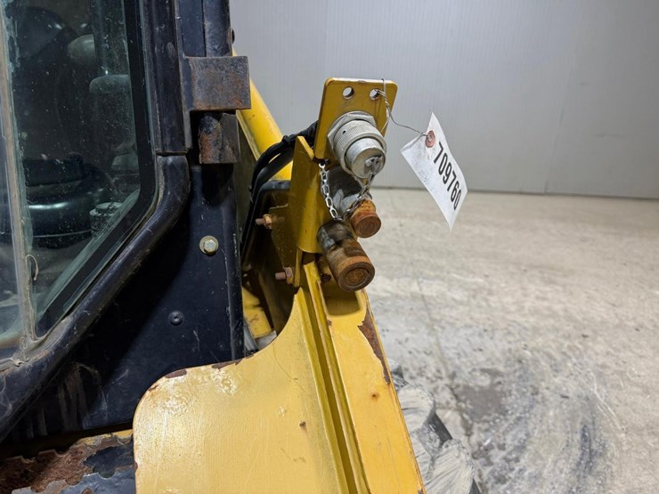 caterpillar-226b3-image-11