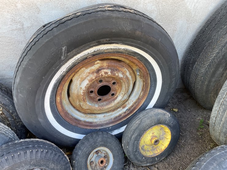 #3699-•-assortment-of-tires-and-wheels-image-9