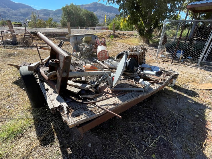 #3729-•-pair-of-trailers-and-scrap-metal-image-4
