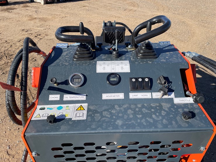 #9375-•-unused-2025-landhero-mini-skid-steer-image-8