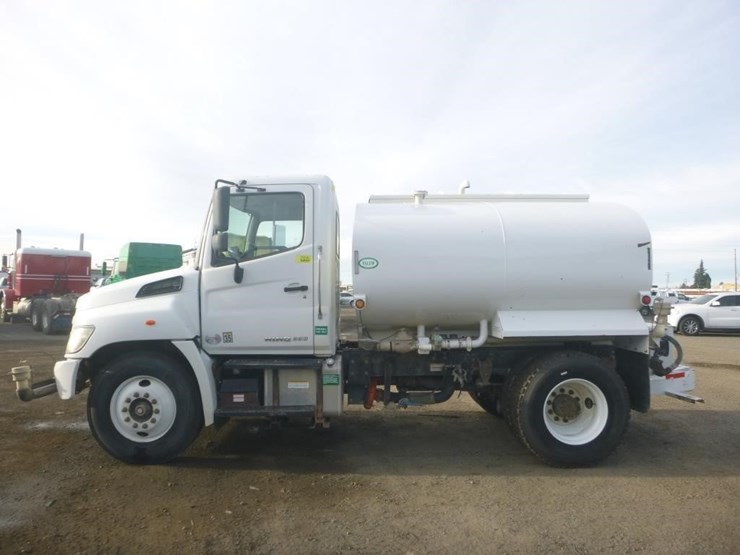 2019-hino-338-image-5