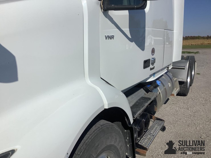 2020-volvo-vnr-t/a-truck-tractor-image-9