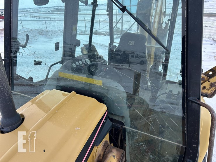 caterpillar-420d-image-52