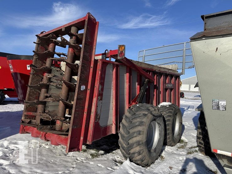 hagedorn-hydra-spread-extravert-5440-image-2