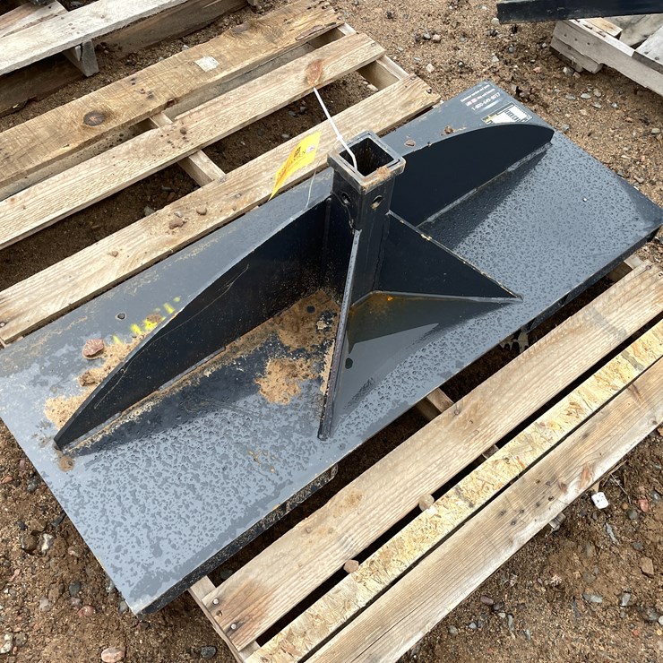 #2051 • Unused 2025 Landhonor Skid Steer Utility Hitch Adapter Attachment