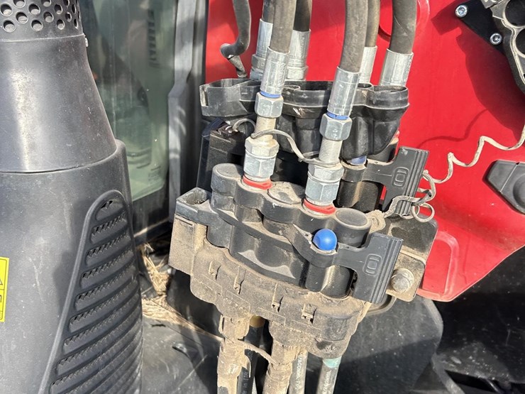 2022-case-ih-maxxum-150-image-27