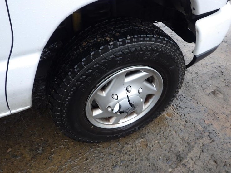 2012-ford-e350-image-32