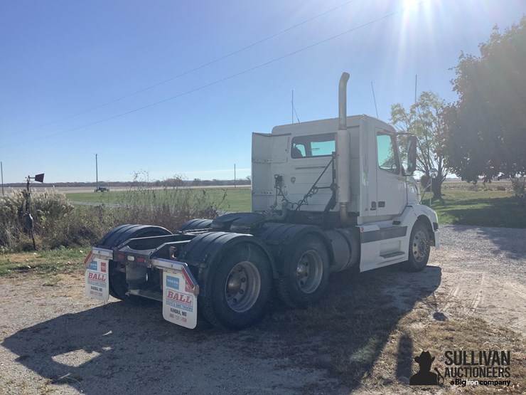 2003-volvo-vnl-t/a-truck-tractor-image-5