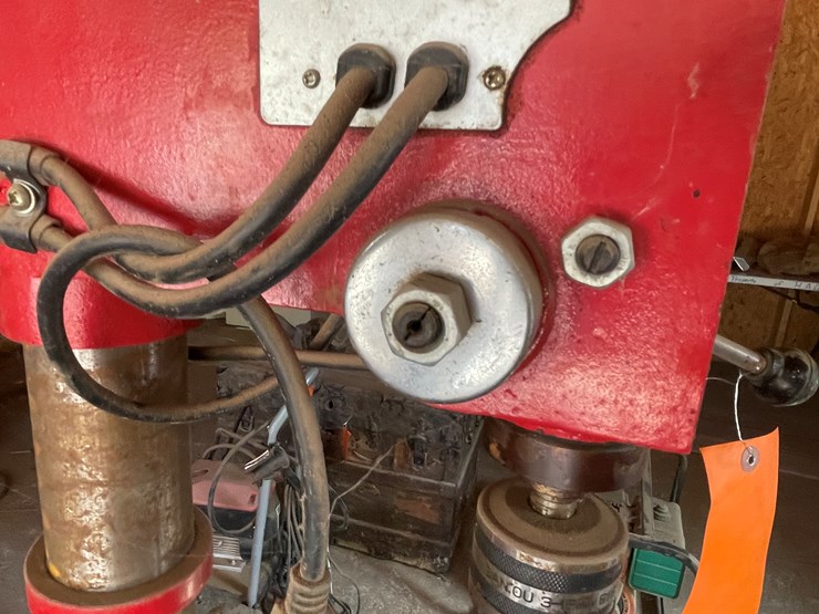 #3690-•-16-speed-drill-press-image-4