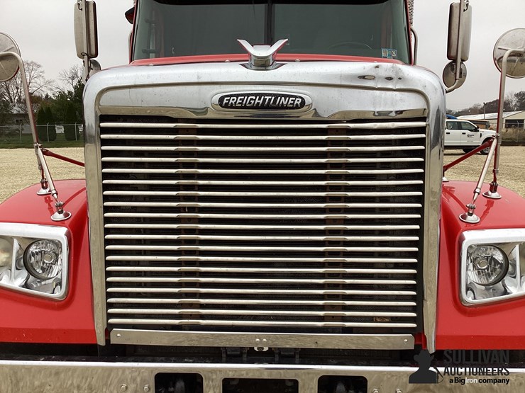 2020-freightliner-122sd-image-13
