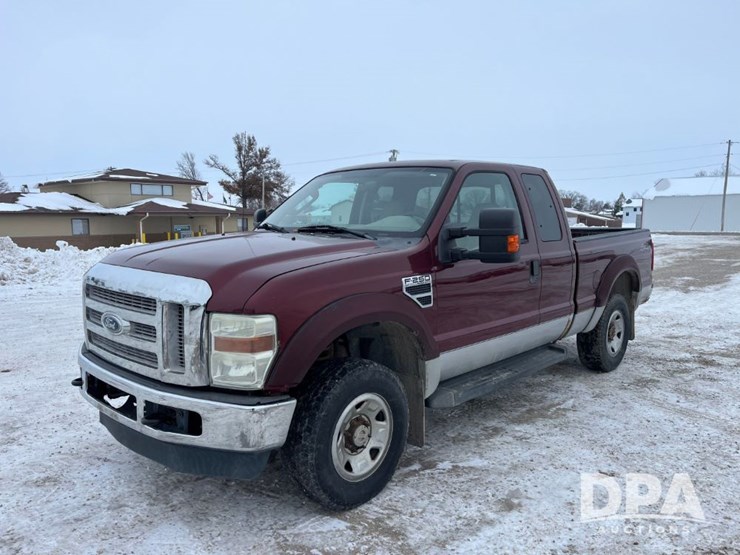 ford-f250-xlt-image-1