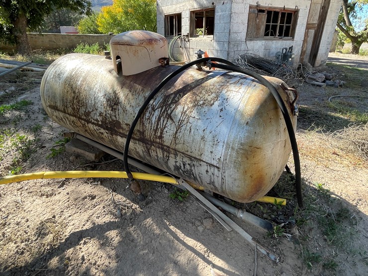 #3726-•-250-gallon-propane-tank-image-3