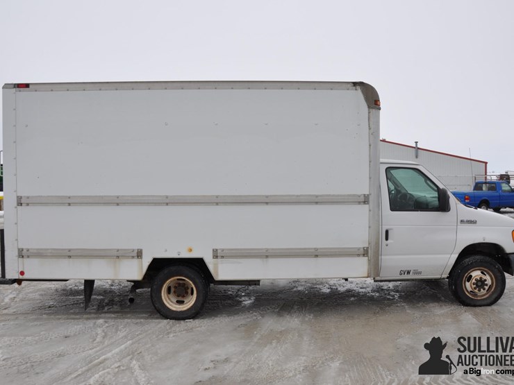 2006-ford-e350-image-4