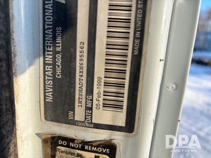 international-4900-image-64