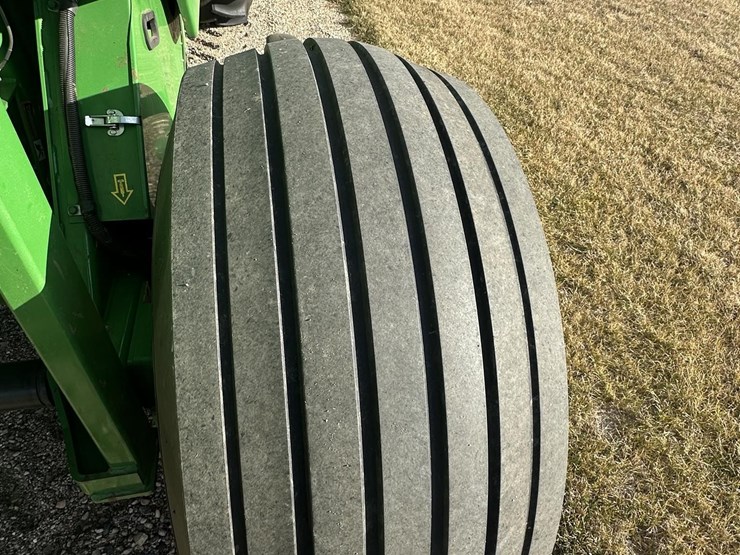 2018-john-deere-560m-image-18