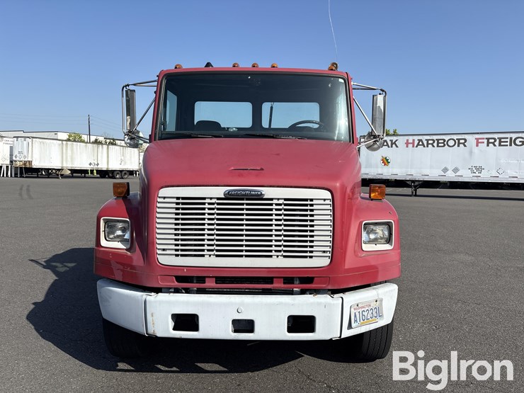 freightliner-fl70-image-2